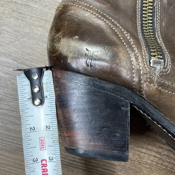 Frye Women’s Leather Leslie 76751 Brown  Ankle Side Zip Booties Boots, size 8.5 - Picture 10 of 13